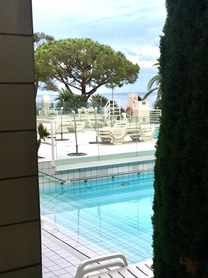 Monaco, Elegant, Quiet, Recently Renovated Apartment With Terrace, Pool, Garden View Monte Carlo Buitenkant foto