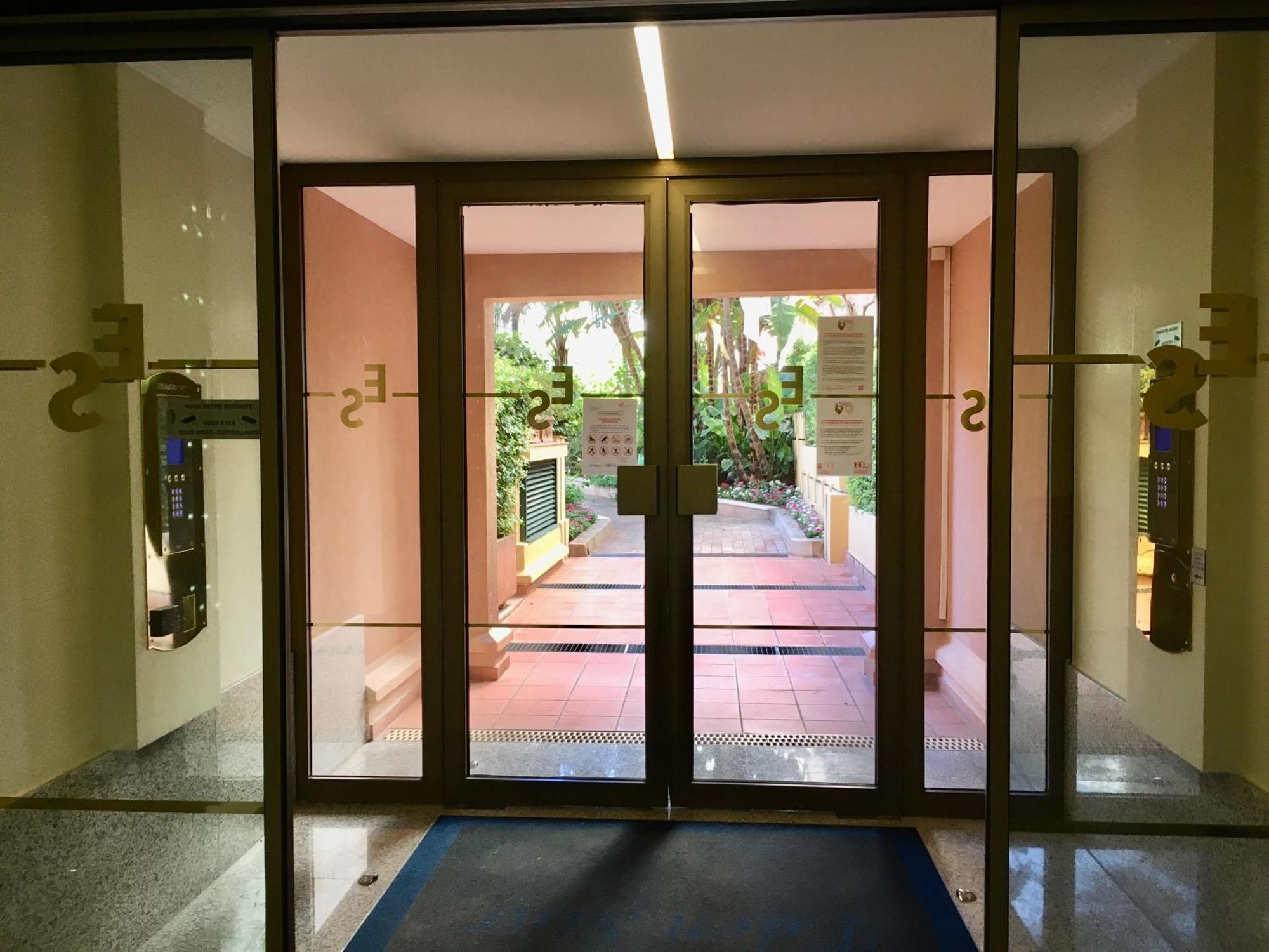 Monaco, Elegant & Quiet Renovated Apartment, In Fontvieille District, With Terrace & Pool, 15Min Walk To Port Hercule Monte Carlo Buitenkant foto